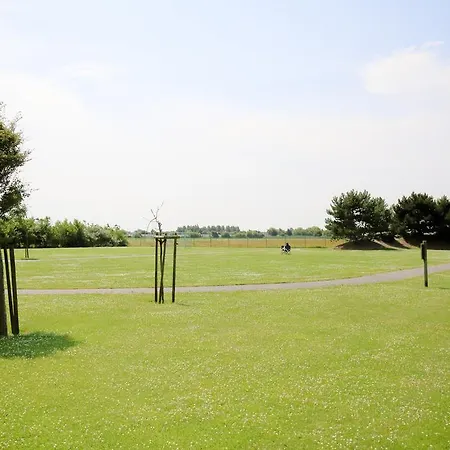 منتزه العطل Corsendonk Duinse Polders 3*
